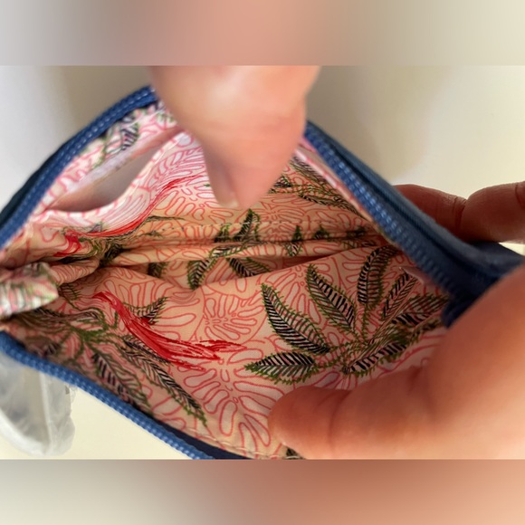 Vera Bradley ZipID Case in Rain Forest Canopy - Picture 3 of 3